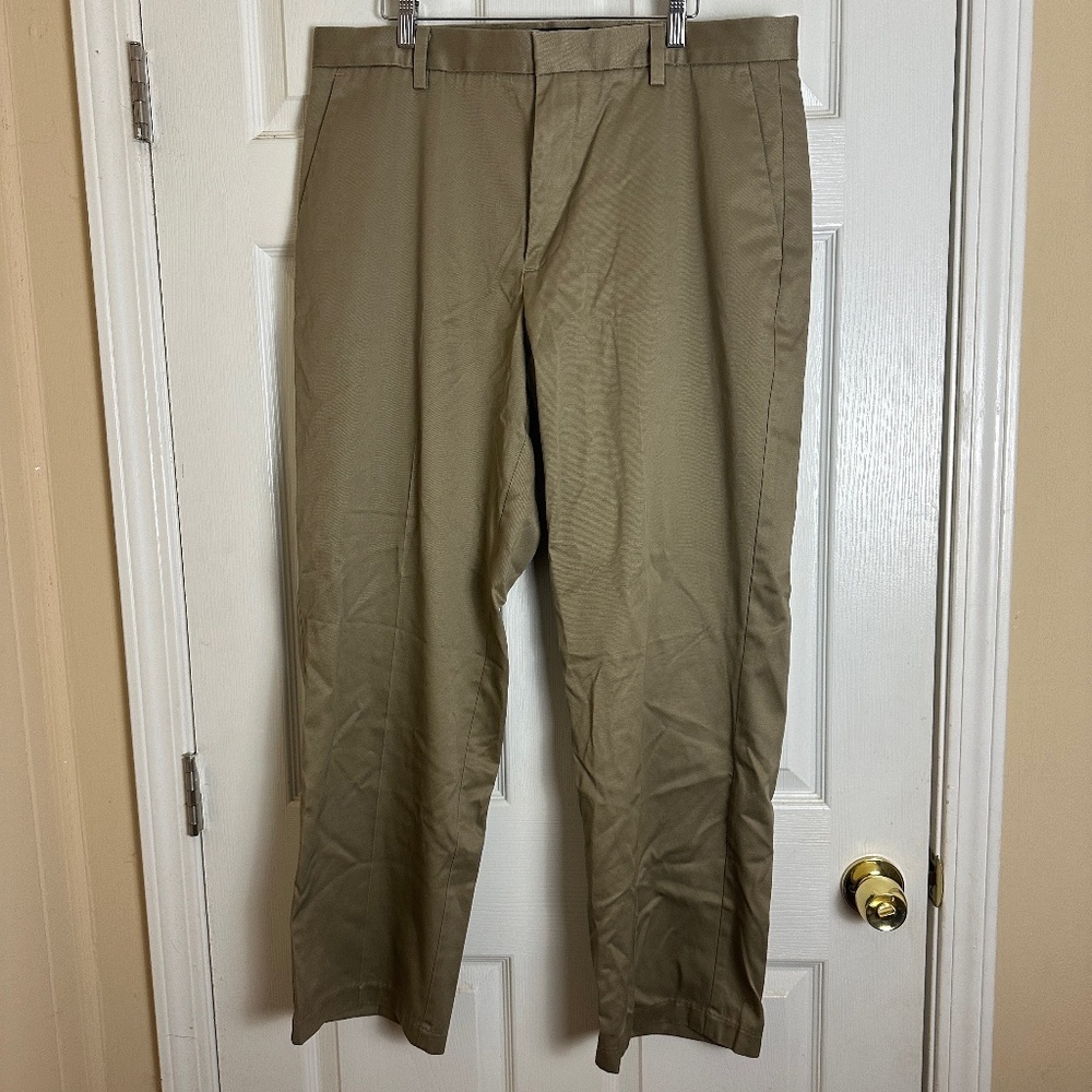 ! Dockers Tan D3 Classic Fit 100% Cotton Pleated Pants Men Size 36x30